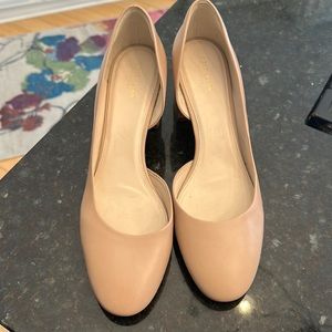 Cole Haan lightly worn low heels